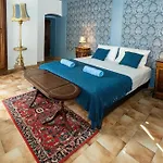 Prázdninový dům Impressionnant Manoir Avec Piscine A Aigueze, 450 M² Aigueze