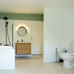 Impressionnant Manoir Avec Piscine A Aigueze, 450 M² * Aigueze