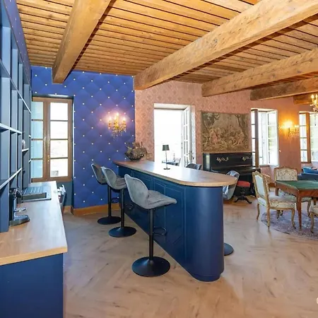 Impressionnant Manoir Avec Piscine A Aigueze, 450 M² *