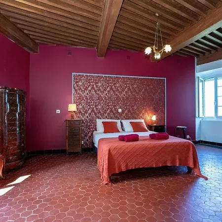 Impressionnant Manoir Avec Piscine A Aigueze, 450 M² *