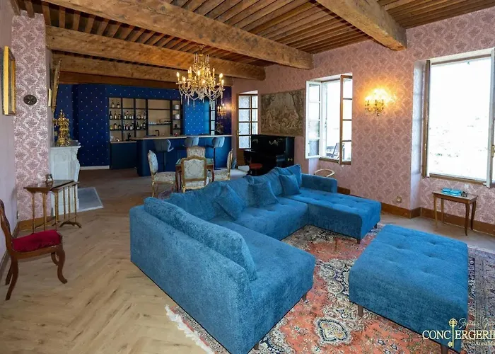 بيت للعطل Impressionnant Manoir Avec Piscine A Aigueze, 450 M² إيغيزه